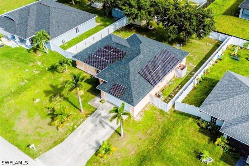 4 bedroom SingleFamilyResidence at 501 NE 24th Ter, Cape Coral, Cape Coral — photo 5
