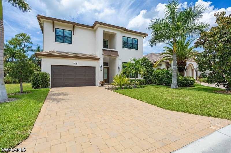 4 bedroom SingleFamilyResidence at 2935 Coco Lakes Dr, Coco Lakes, Naples — photo 1