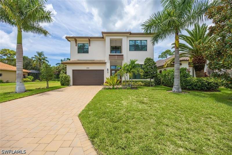 4 bedroom SingleFamilyResidence at 2935 Coco Lakes Dr, Coco Lakes, Naples — photo 2