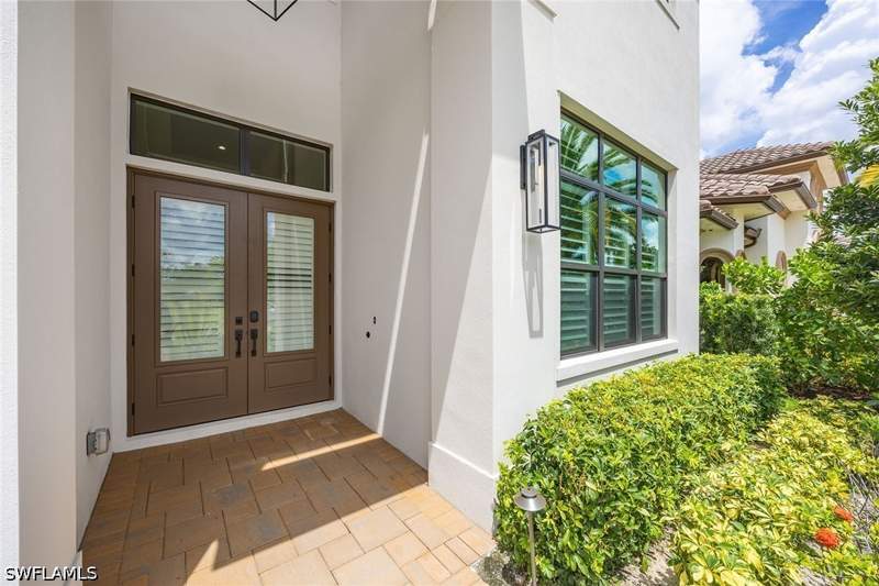4 bedroom SingleFamilyResidence at 2935 Coco Lakes Dr, Coco Lakes, Naples — photo 3