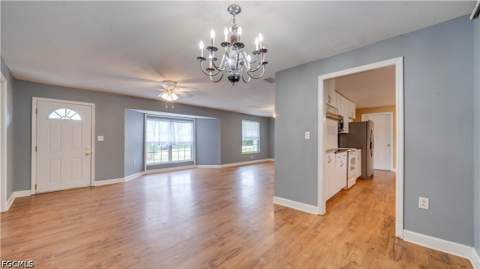 909 SE 27th St, Cape Coral FL - photo 7 of 25
