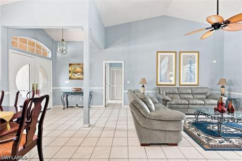 195 Palmetto Dunes Cir, Naples FL - photo 7 of 38