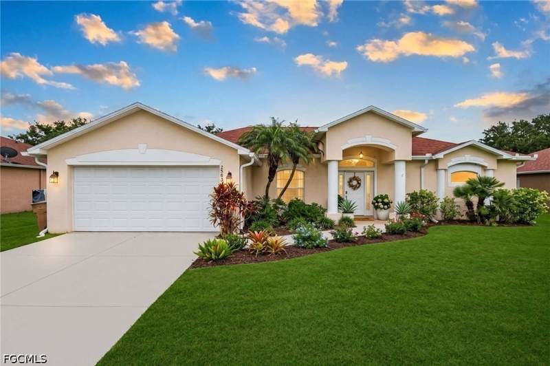 3 bedroom SingleFamilyResidence at 2563 Nature Pointe Loop, Hawk'S Preserve, Fort Myers — photo 2