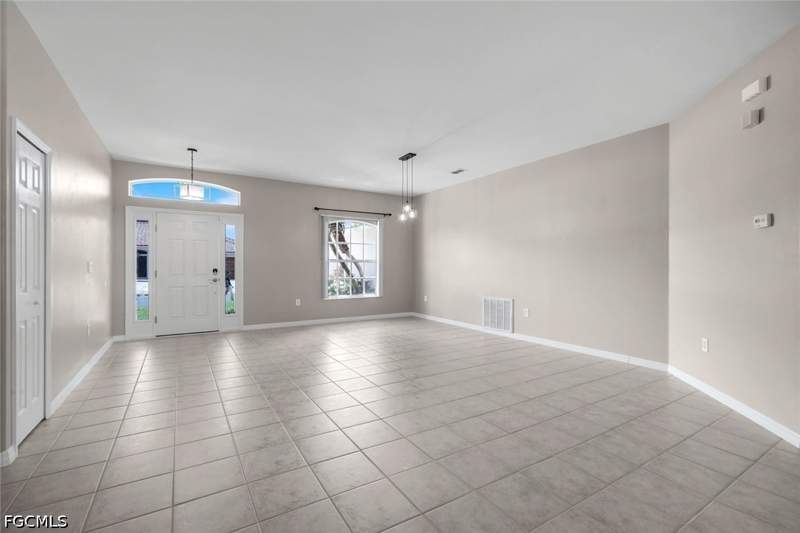 3 bedroom SingleFamilyResidence at 2563 Nature Pointe Loop, Hawk'S Preserve, Fort Myers — photo 4