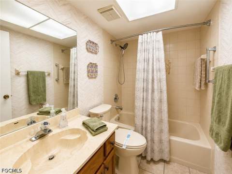 1615 SE 46th Ln 202, Cape Coral FL - photo 13 of 26