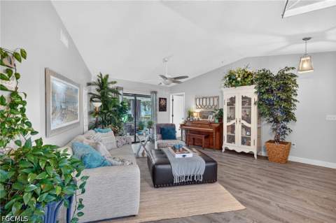 916 SE 21st Ln, Cape Coral FL - photo 6 of 40
