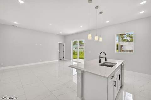 525 Genesee Ave S, Lehigh Acres FL - photo 10 of 31