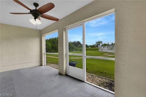 28 Cosmopolitan Dr 16, Lehigh Acres FL - photo 7 of 31