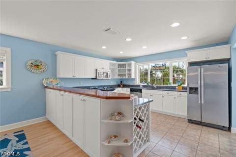 4534 Bowen Bayou Rd, Sanibel FL - photo 17 of 45