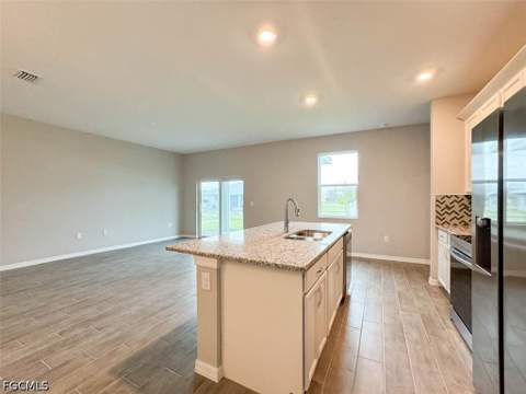 512 NW 25th Ave, Cape Coral FL - photo 13 of 42