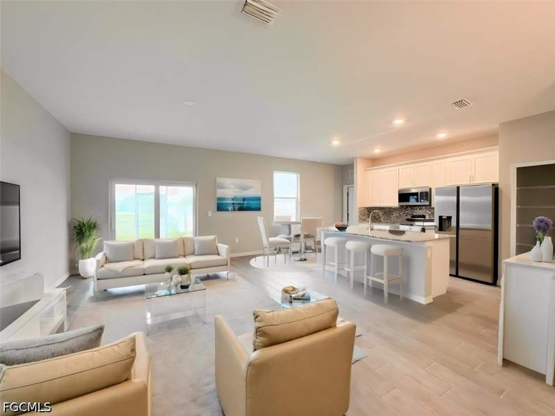 3 bedroom SingleFamilyResidence at 512 NW 25th Ave, Cape Coral, Cape Coral — photo 4