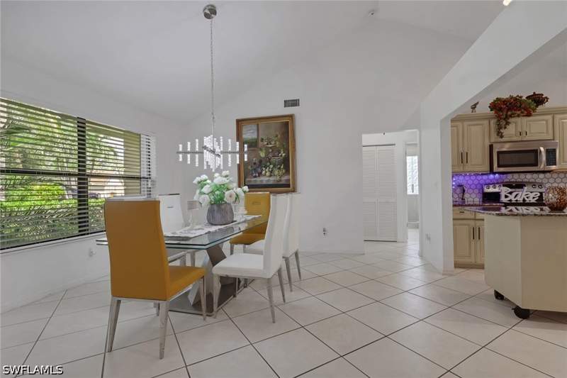 3 bedroom SingleFamilyResidence at 3036 Round Table Ln, Kings Lake, Naples — photo 3