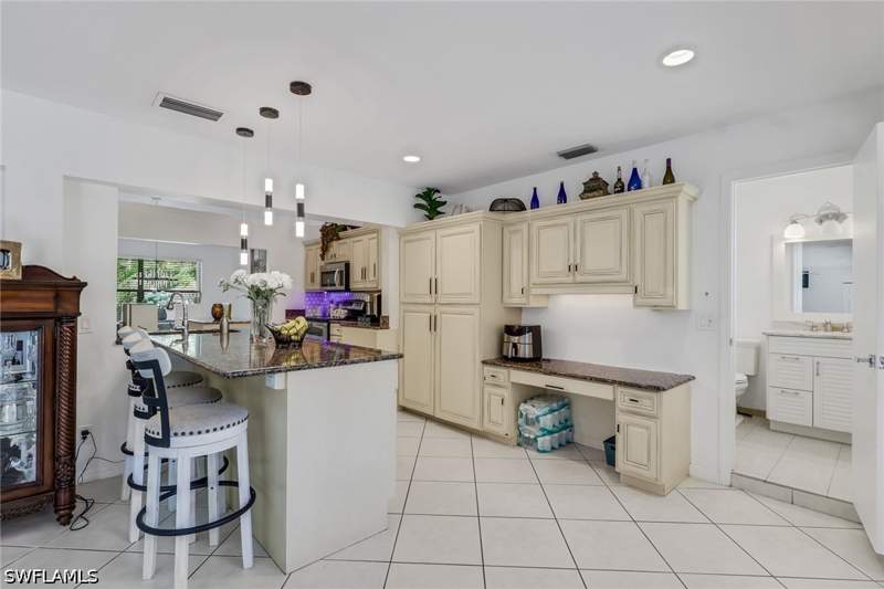 3 bedroom SingleFamilyResidence at 3036 Round Table Ln, Kings Lake, Naples — photo 5