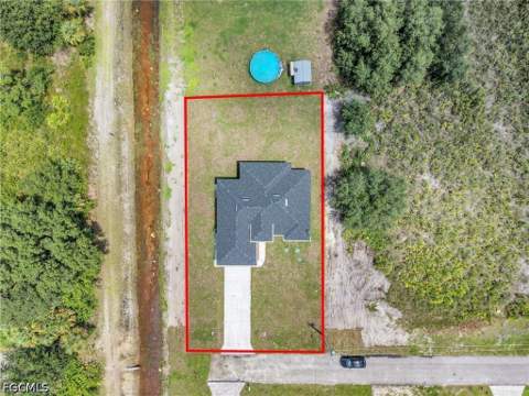 2522 56th St W, Lehigh Acres FL - photo 11 of 34
