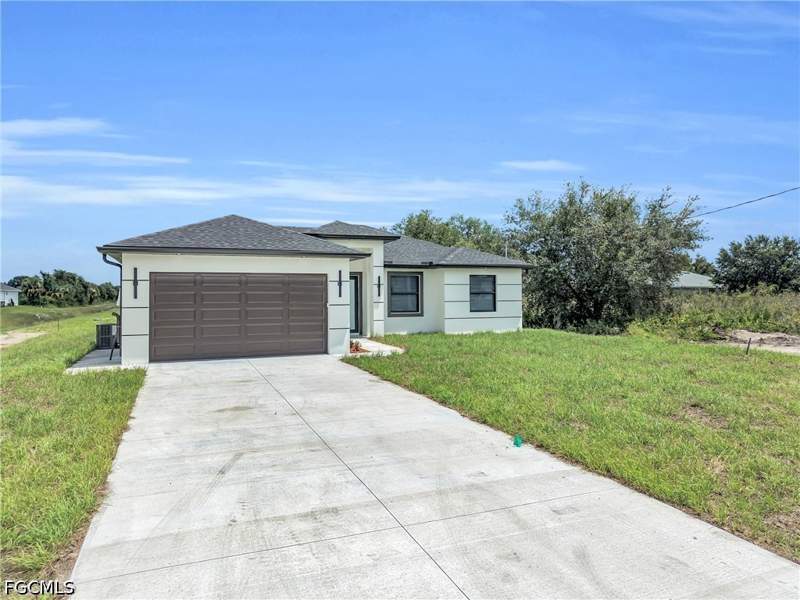 4 bedroom SingleFamilyResidence at 2522 56th St W, Lehigh Acres, Lehigh Acres — photo 2