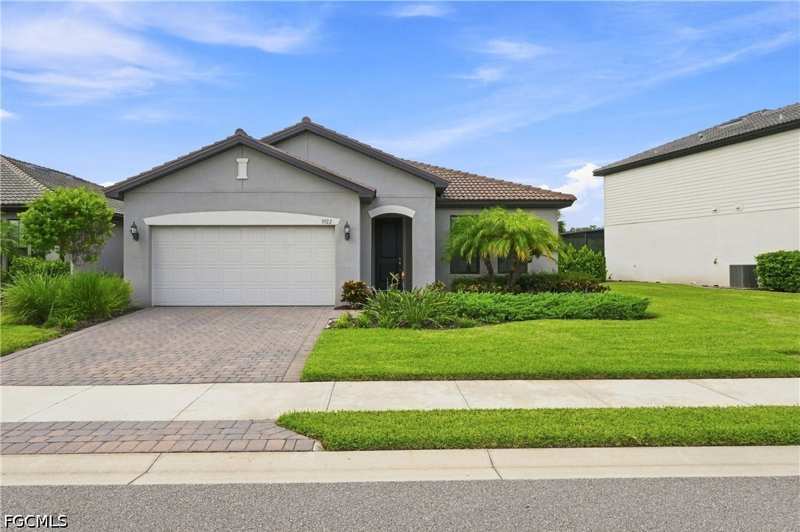 3 bedroom SingleFamilyResidence at 3922 Spotted Eagle Way, Eagle Reserve, Fort Myers — photo 1