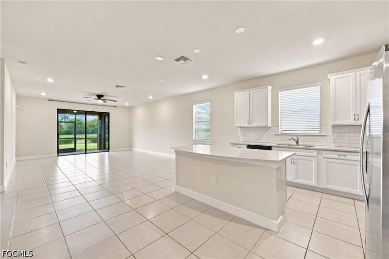 3 bedroom SingleFamilyResidence at 3922 Spotted Eagle Way, Eagle Reserve, Fort Myers — photo 2