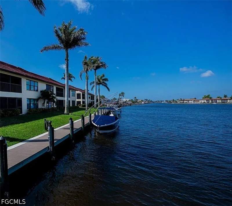 2 bedroom Condominium at 5109 Sunnybrook Ct 12, Sunnybrook Harbour Condo, Cape Coral — photo 3