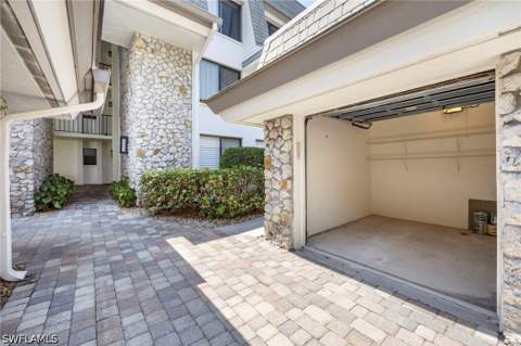 425 Wildwood Ln, Naples FL - photo 24 of 36