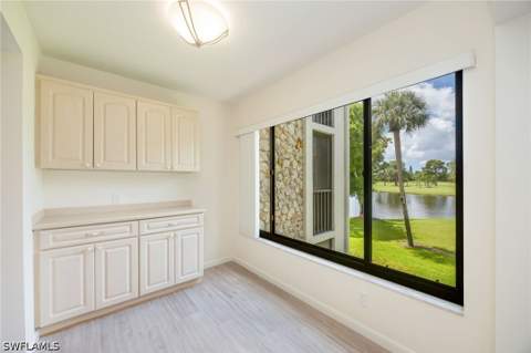 425 Wildwood Ln, Naples FL - photo 9 of 36