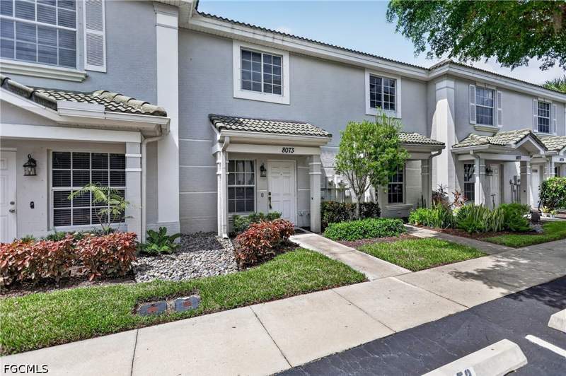 2 bedroom Townhouse at 8073 Pacific Beach Dr, Cypress Landing, Fort Myers — photo 4