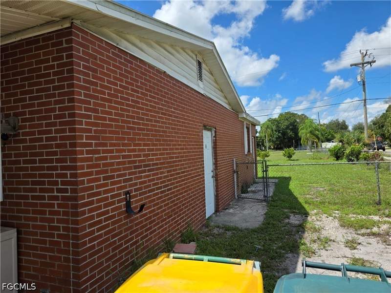 3 bedroom SingleFamilyResidence at 615 New Market Rd W, Immokalee Highlands, Immokalee — photo 5