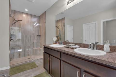 3407 Cancun Ct, Cape Coral FL - photo 15 of 40