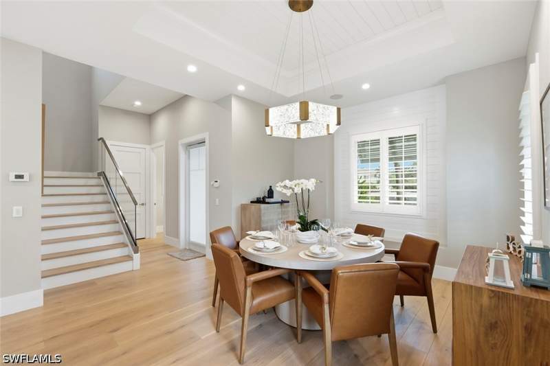 5 bedroom SingleFamilyResidence at 888 10th Ave S, Olde Naples, Naples — photo 3