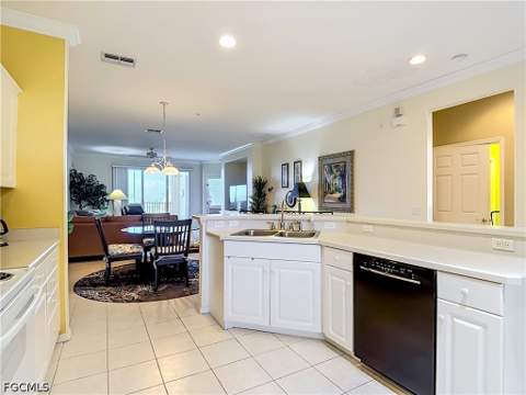 20061 Sanibel View Cir 203, Fort Myers FL - photo 10 of 50