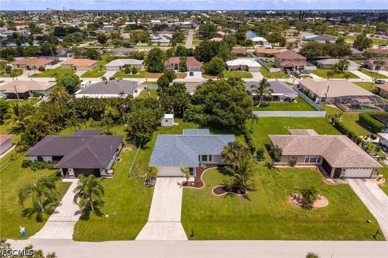 3 bedroom SingleFamilyResidence at 2329 SE 8th Ave, Cape Coral, Cape Coral — photo 1