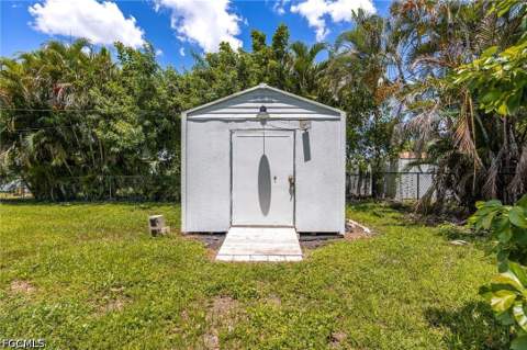 2329 SE 8th Ave, Cape Coral FL - photo 24 of 33