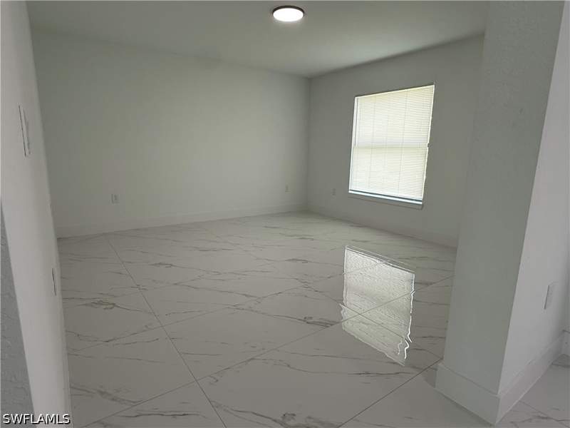 4 bedroom SingleFamilyResidence at 819 Congress Ave, Lehigh Acres, Lehigh Acres — photo 3