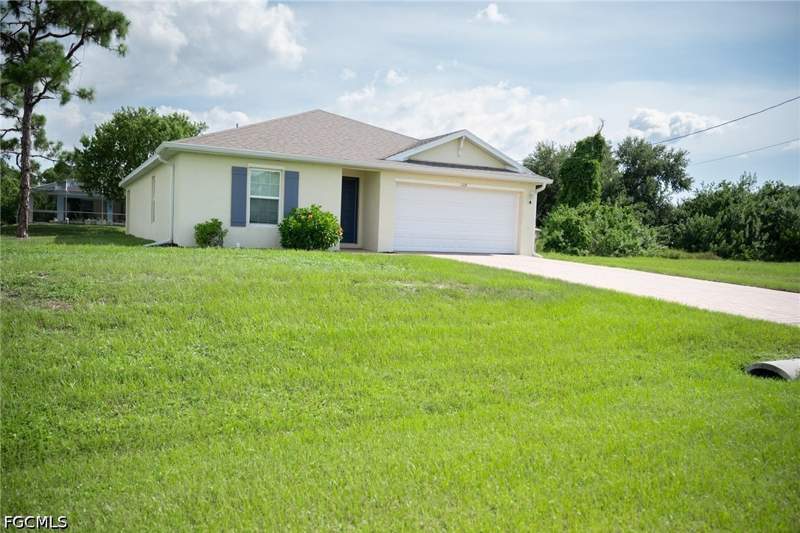 4 bedroom SingleFamilyResidence at 1108 NE 36th Ln, Cape Coral, Cape Coral — photo 2