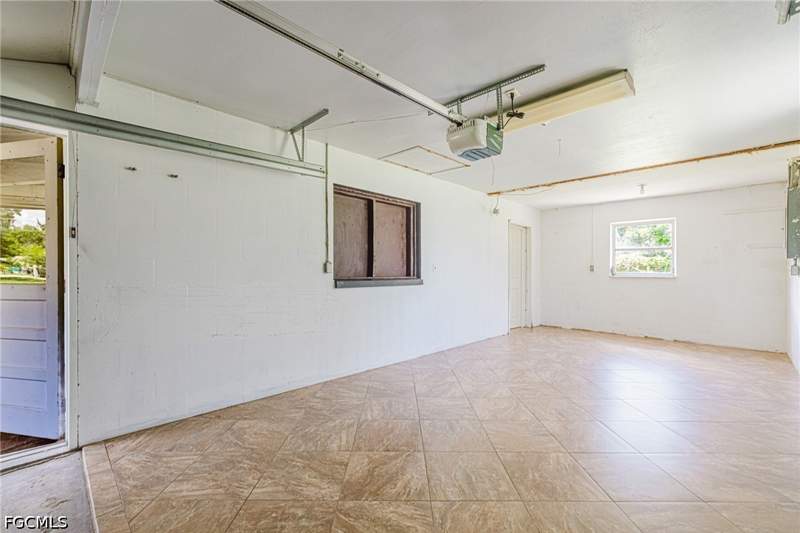 3 bedroom SingleFamilyResidence at 4616 Eugene St, Fort Myers, Fort Myers — photo 2