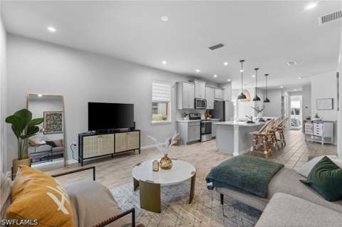 4671 Arboretum Cir 104, Naples FL - photo 13 of 35