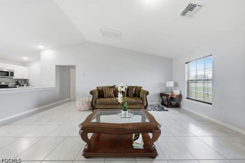 132 NE 16th Ter, Cape Coral FL - photo 11 of 37
