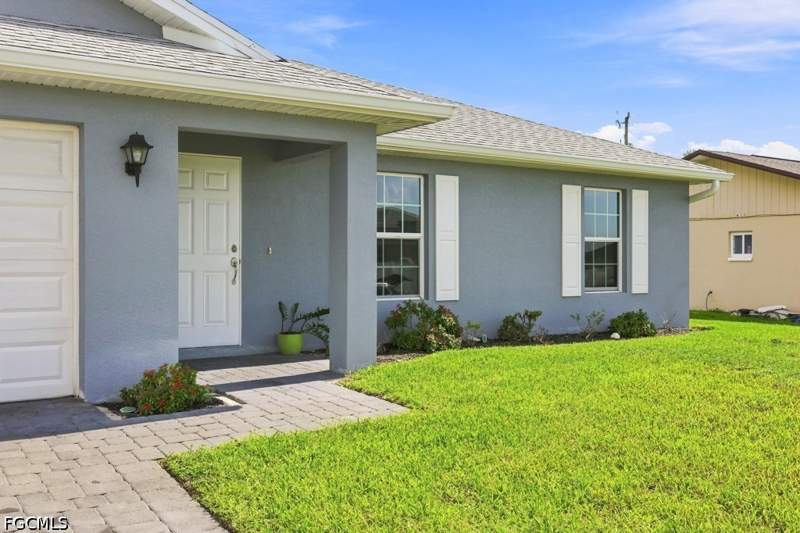 3 bedroom SingleFamilyResidence at 132 NE 16th Ter, Cape Coral, Cape Coral — photo 4