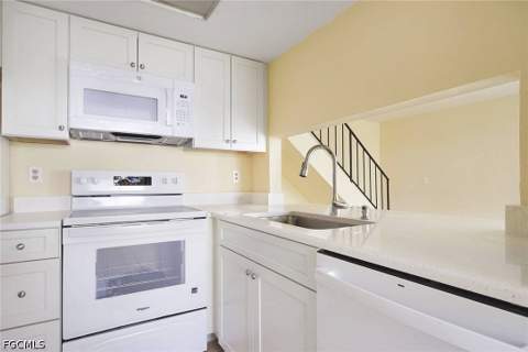 3276 Prince Edward Island Cir 2, Fort Myers FL - photo 10 of 22