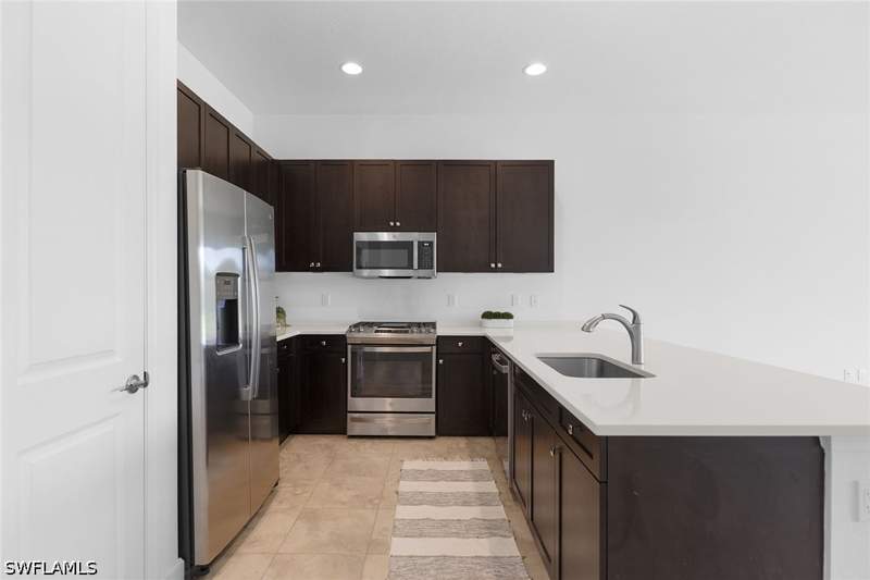 2 bedroom SingleFamilyResidence at 12445 Dahlia Ct, Valencia Trails, Naples — photo 4