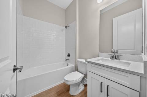 15690 Genova Dr, Naples FL - photo 22 of 48