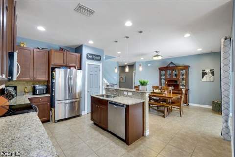 2545 Ashbury Cir, Cape Coral FL - photo 15 of 42