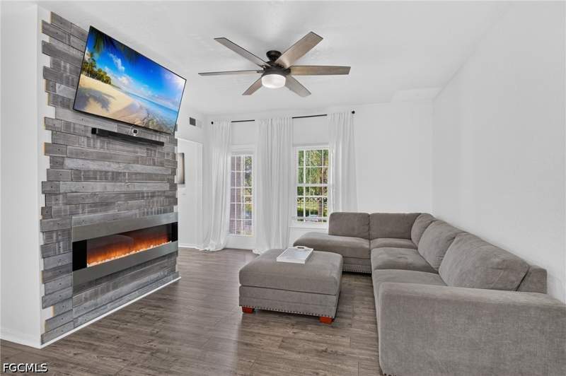 2 bedroom Condominium at 23520 Walden Center Dr 205, The Tides At Pelican Landing, Estero — photo 4