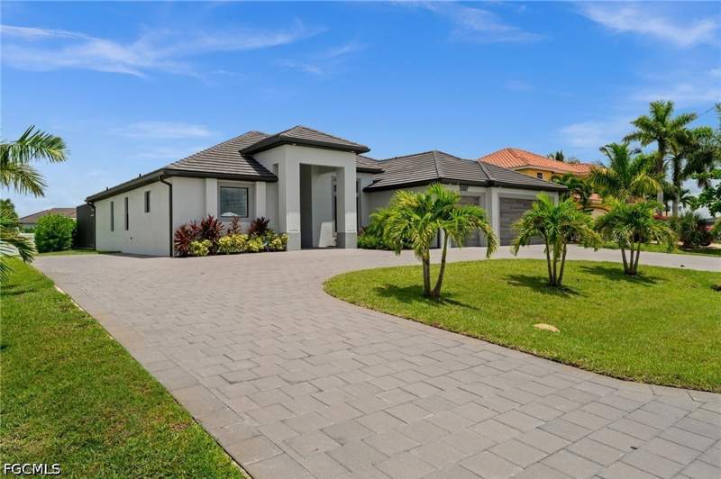 3 bedroom SingleFamilyResidence at 3307 NW 3rd St, Cape Coral, Cape Coral — photo 2