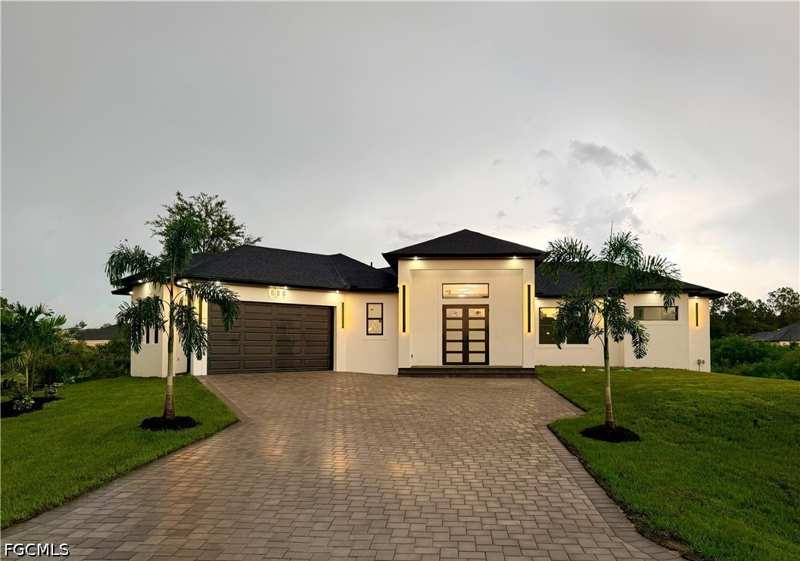 3 bedroom SingleFamilyResidence at 808 Maple Ave N, Lehigh Estates, Lehigh Acres — photo 1