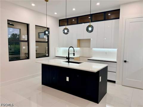 808 Maple Ave N, Lehigh Acres FL - photo 10 of 20