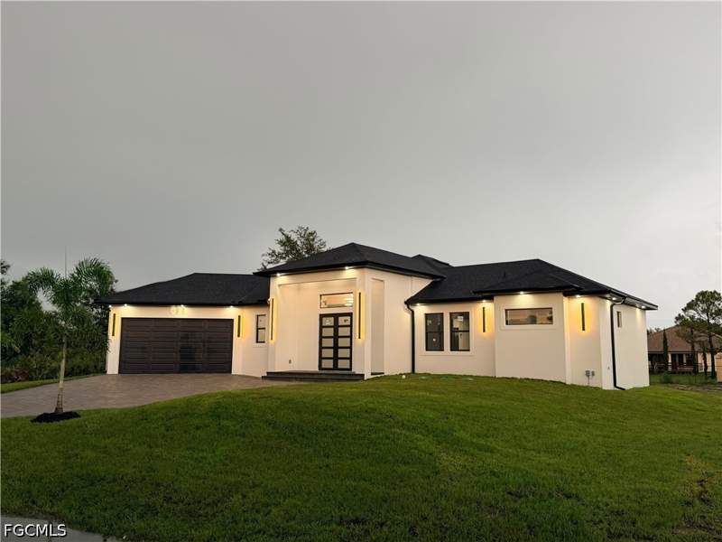 3 bedroom SingleFamilyResidence at 808 Maple Ave N, Lehigh Estates, Lehigh Acres — photo 2