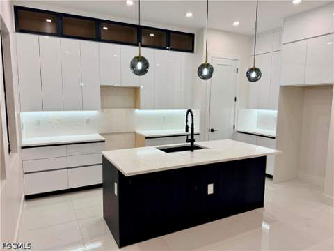 808 Maple Ave N, Lehigh Acres FL - photo 9 of 20