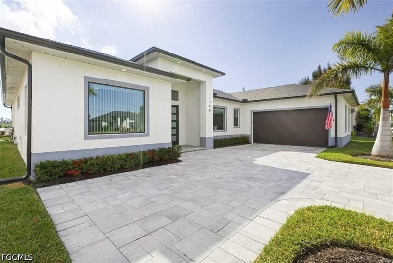 5 bedroom SingleFamilyResidence at 1708 SW 4th St, Cape Coral, Cape Coral — photo 4