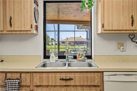 1334 SE 12th Ter, Cape Coral FL - photo 14 of 49