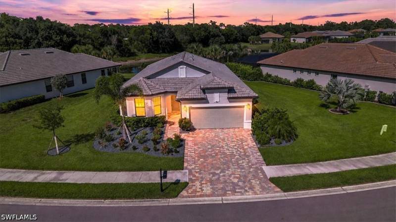 3 bedroom SingleFamilyResidence at 17146 Oakstead Dr, Country Club, Alva — photo 3